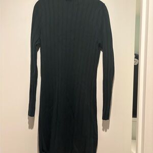 Chic Green Long Sleeve Dress